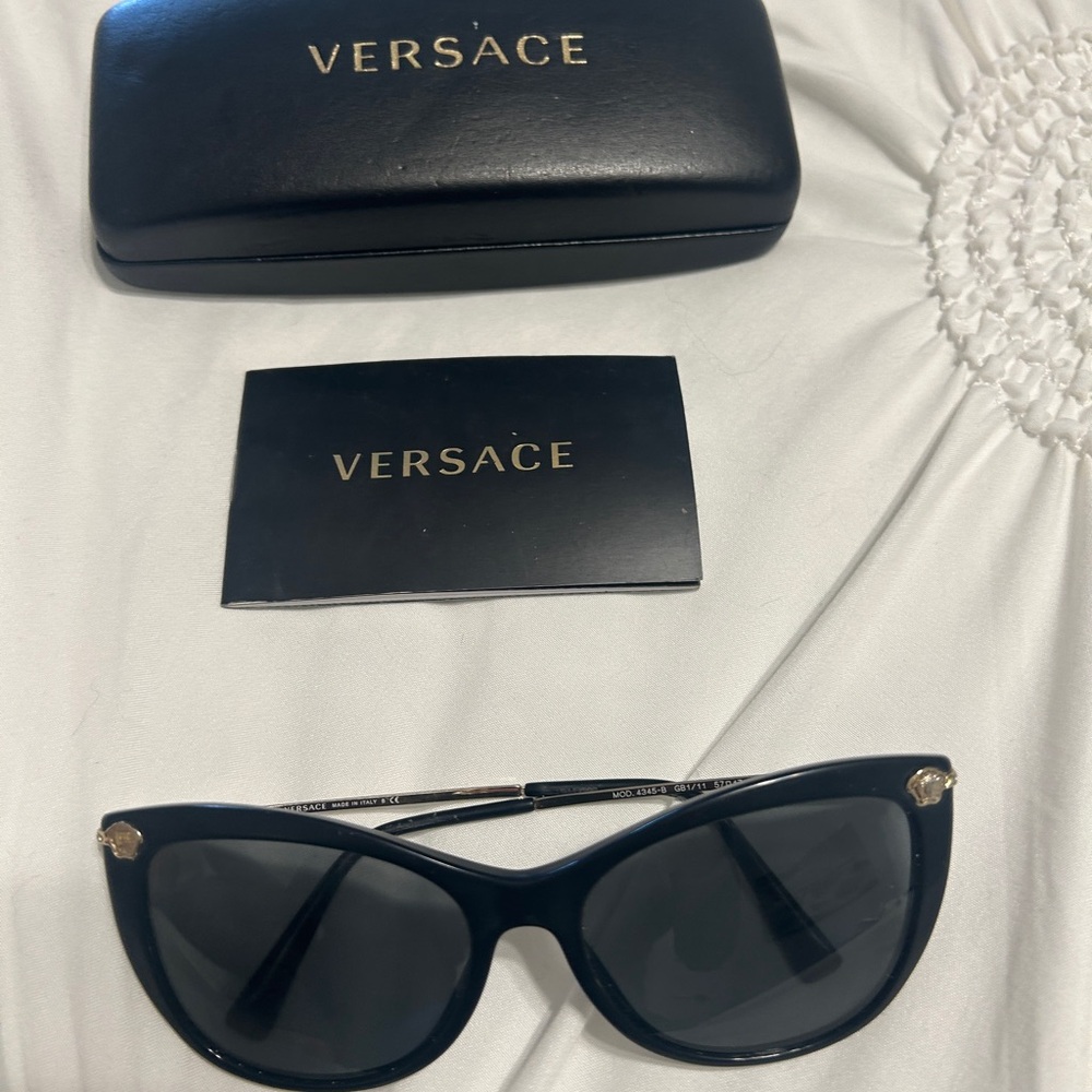 Versace Elegant Black Sunglasses